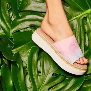 Cool Planet platform Sandal
